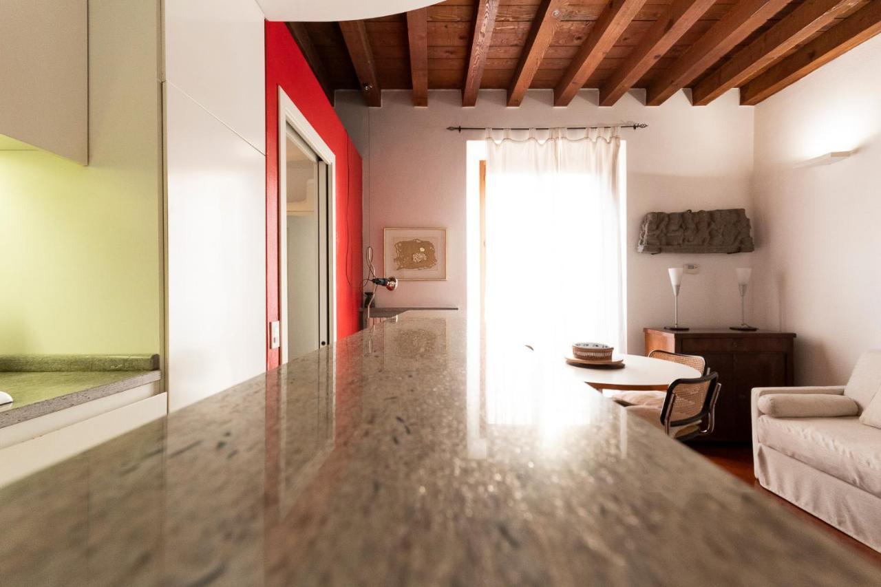 Anfiteatro Apartment In Brera Milan Extérieur photo
