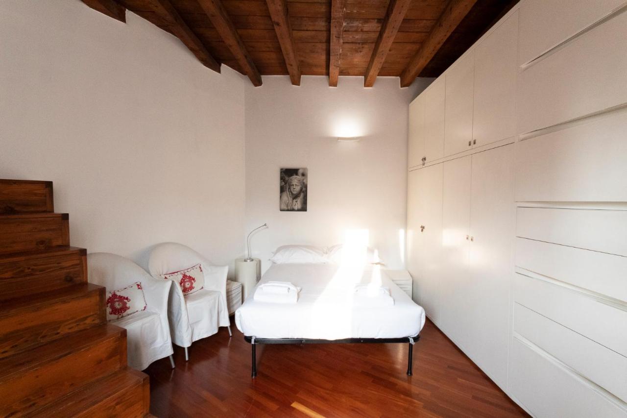 Anfiteatro Apartment In Brera Milan Extérieur photo