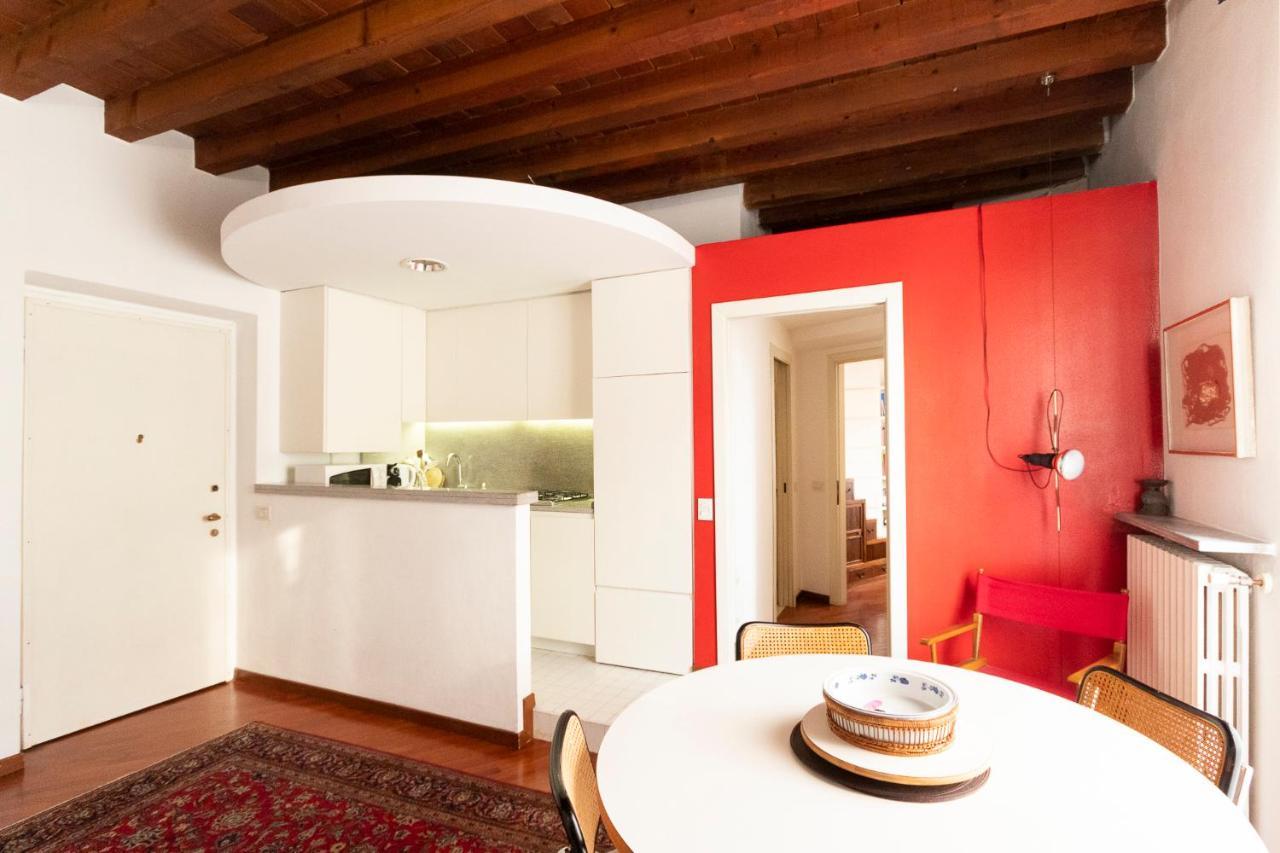 Anfiteatro Apartment In Brera Milan Extérieur photo