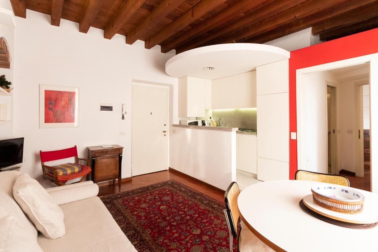 Anfiteatro Apartment In Brera Milan Extérieur photo