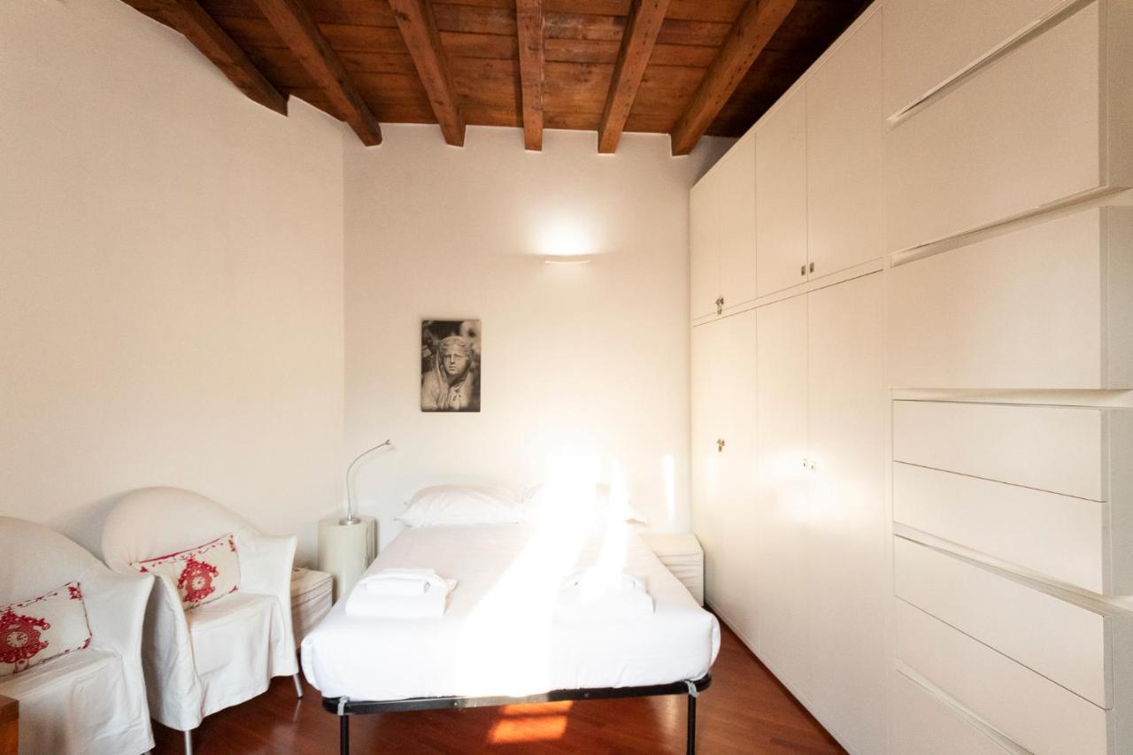 Anfiteatro Apartment In Brera Milan Extérieur photo