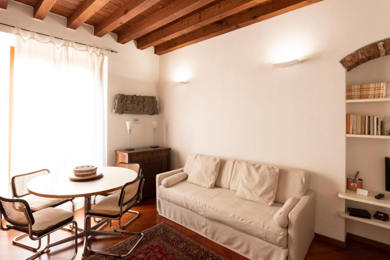 Anfiteatro Apartment In Brera Milan Extérieur photo